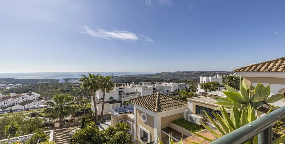 Sale of penthouse in Doña Julia 42