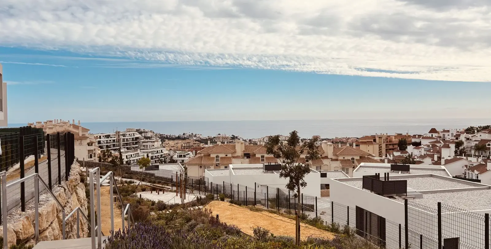 Продажа дома на две семьи в Riviera del Sol 4