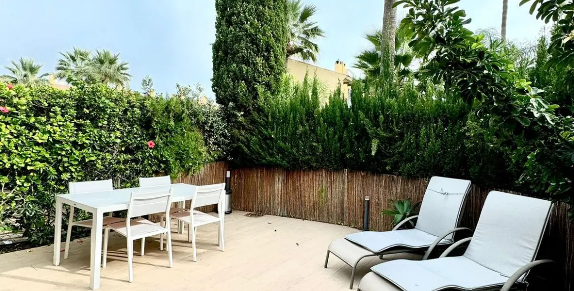 Sale of townhouse in Cortijo Blanco 2