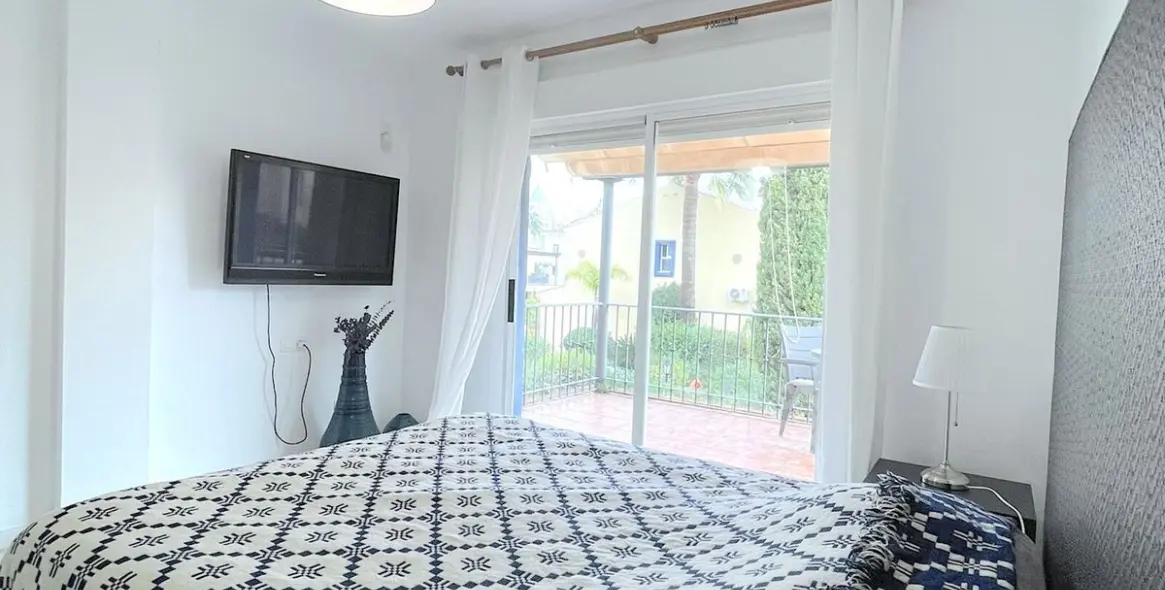 Sale of townhouse in Cortijo Blanco 11