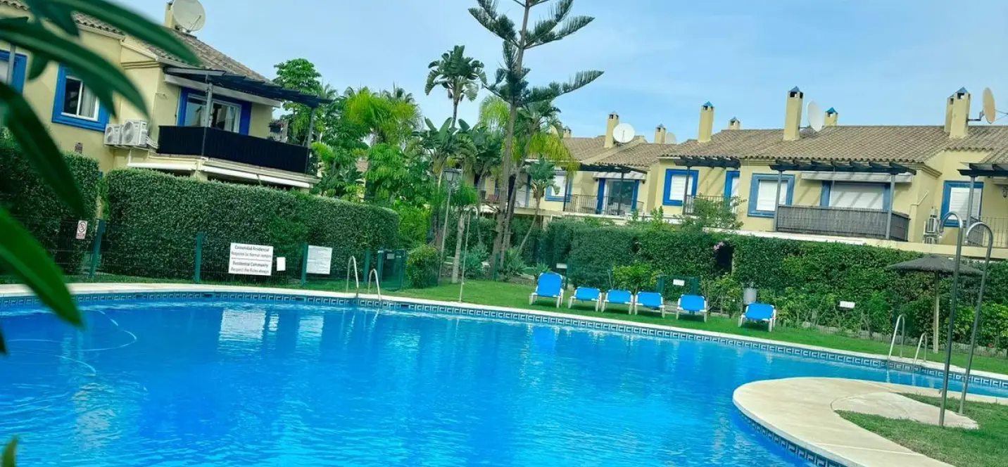 Sale of townhouse in Cortijo Blanco 4