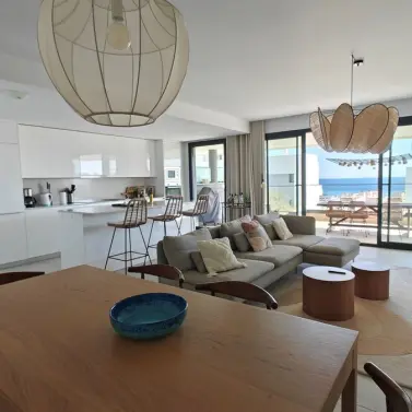 Venta de apartamento en planta media en Estepona