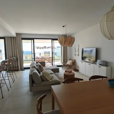 Venta de apartamento en planta media en Estepona