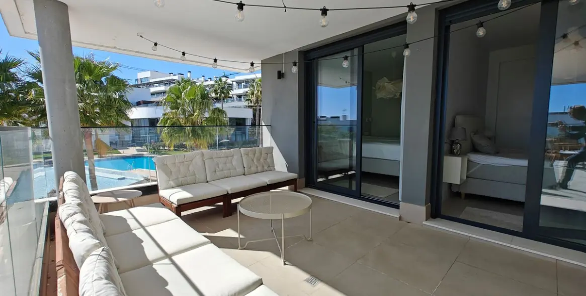 Venta de apartamento en planta media en Estepona 9