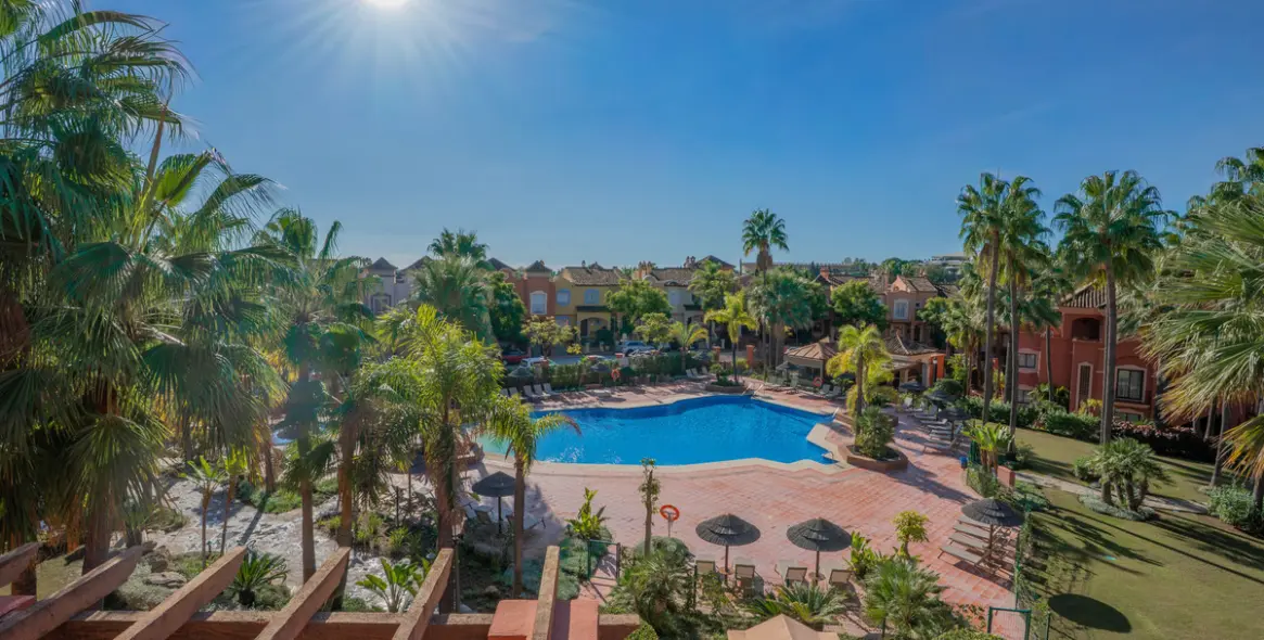 Sale of penthouse in Puerto Banús 1