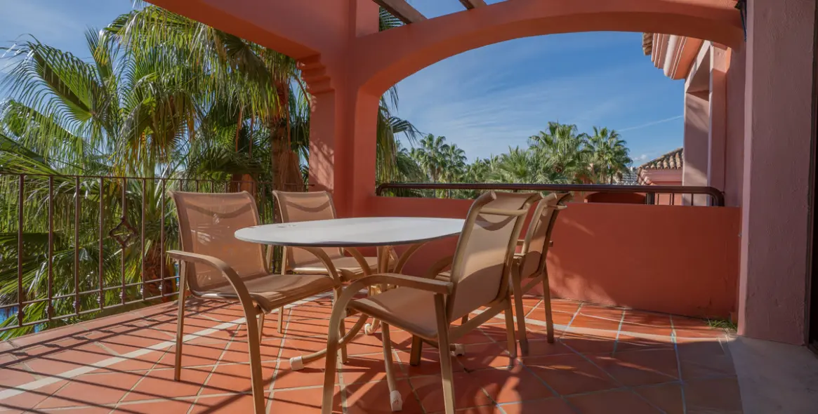 Sale of penthouse in Puerto Banús 2