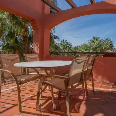 Sale of penthouse in Puerto Banús