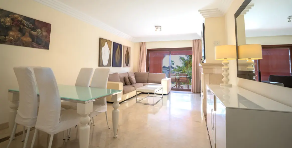Sale of penthouse in Puerto Banús 3