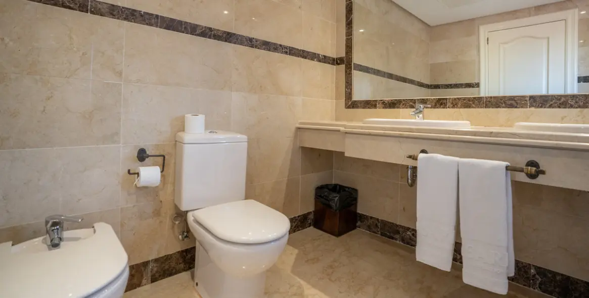 Sale of penthouse in Puerto Banús 17