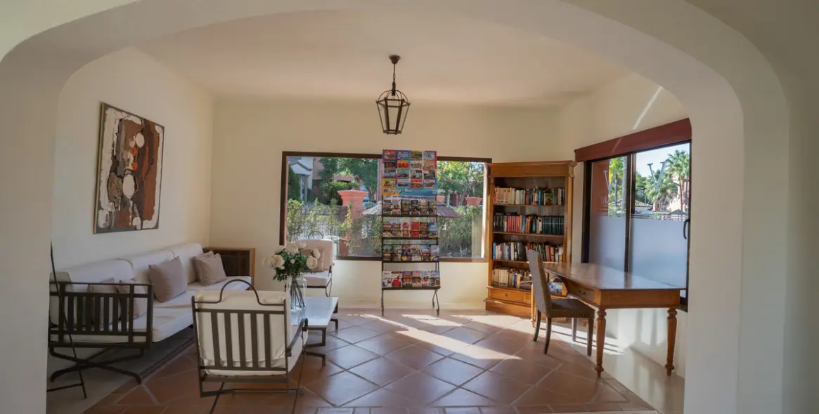 Sale of penthouse in Puerto Banús 24