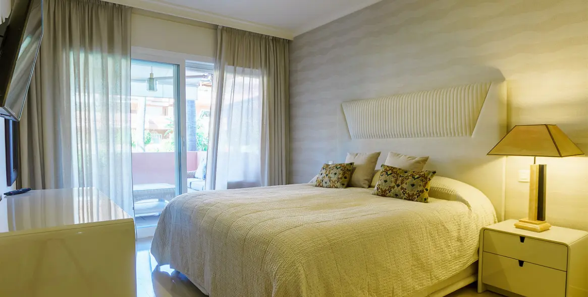 Long-term rent of ground floor apartment in Puerto Banús 12