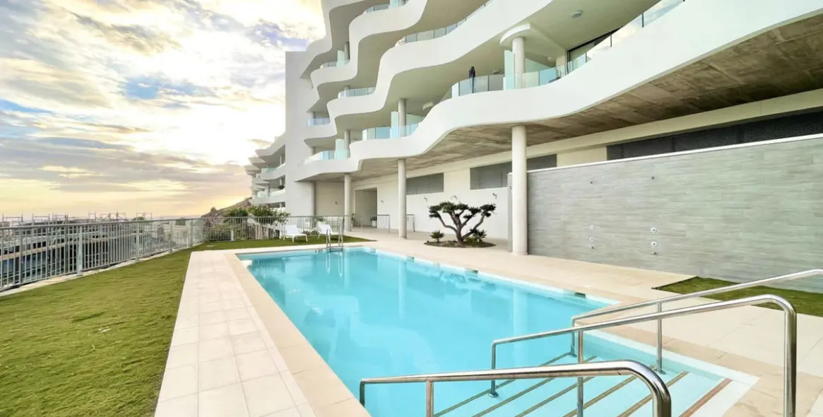 Sale of penthouse duplex in Benalmadena 28
