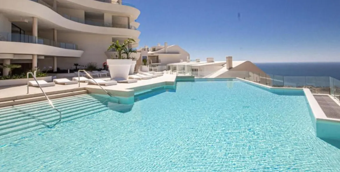 Sale of penthouse duplex in Benalmadena 31