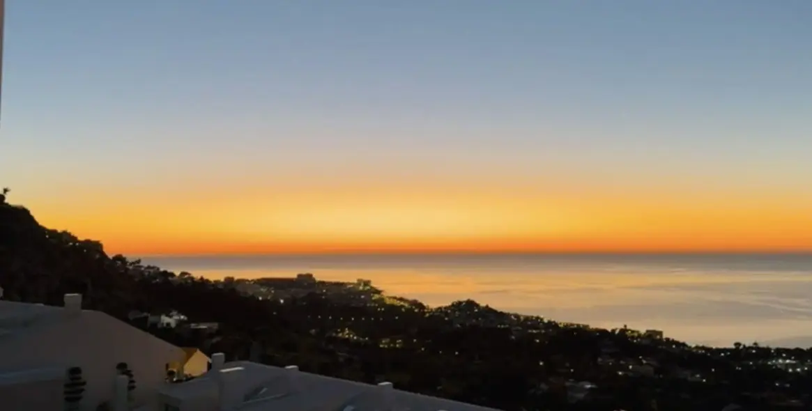 Sale of penthouse duplex in Benalmadena 32