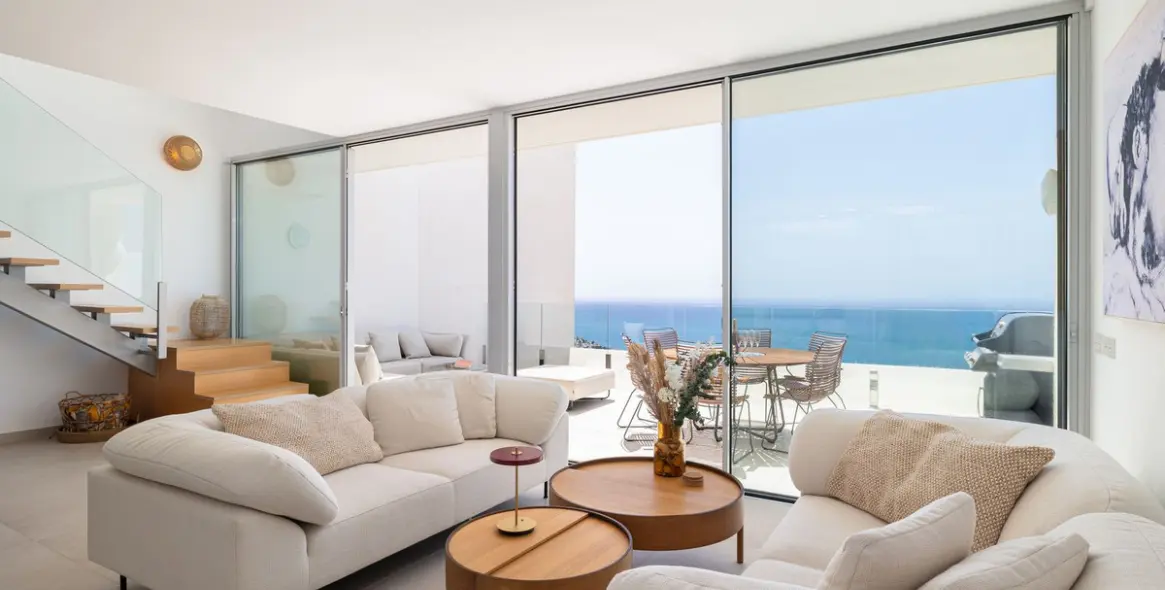 Sale of penthouse duplex in Benalmadena 1