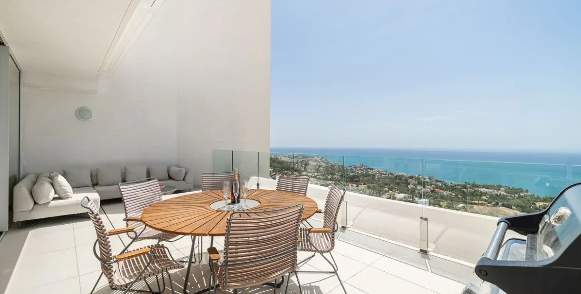 Sale of penthouse duplex in Benalmadena 4