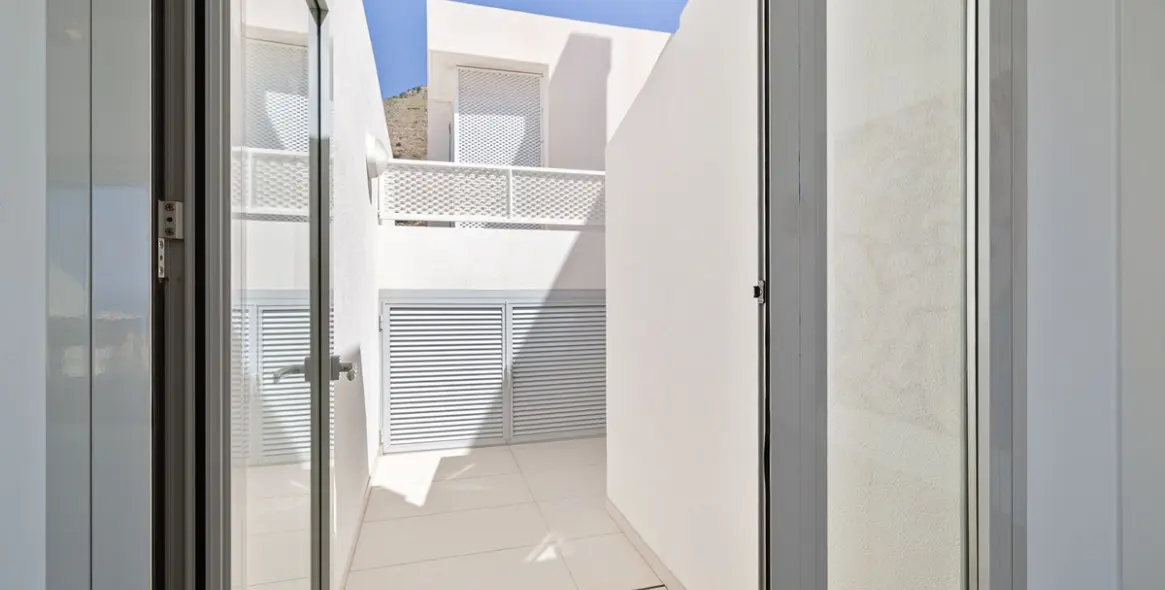 Sale of penthouse duplex in Benalmadena 28