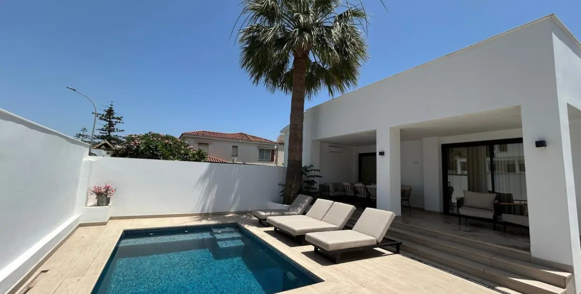 Venta de villa independiente en Benalmadena Costa 15