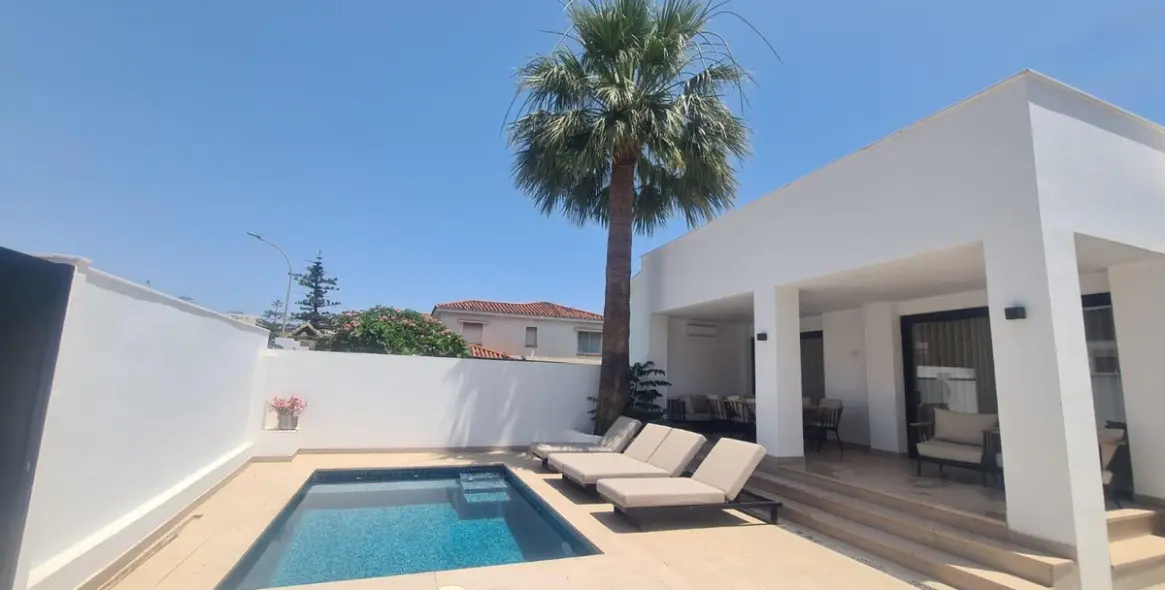 Venta de villa independiente en Benalmadena Costa 16