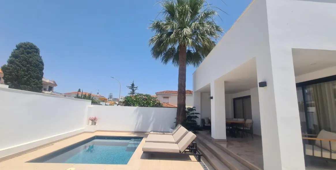Venta de villa independiente en Benalmadena Costa 18