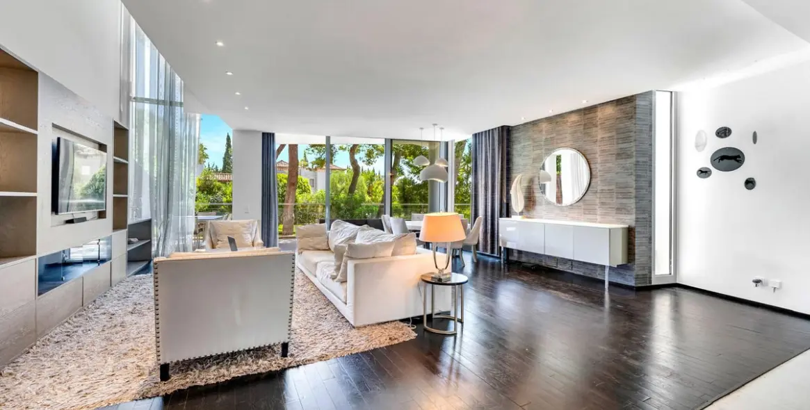 Venta de adosado en Sierra Blanca 2