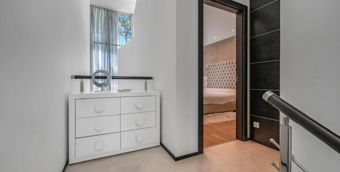 Venta de adosado en Sierra Blanca 5