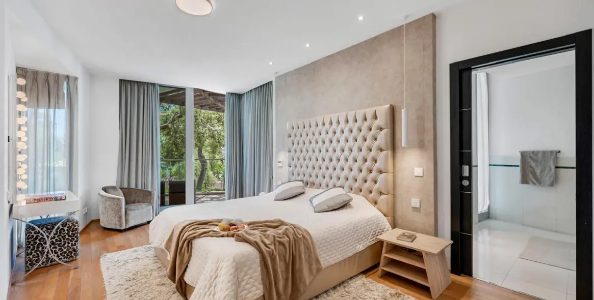 Venta de adosado en Sierra Blanca 11