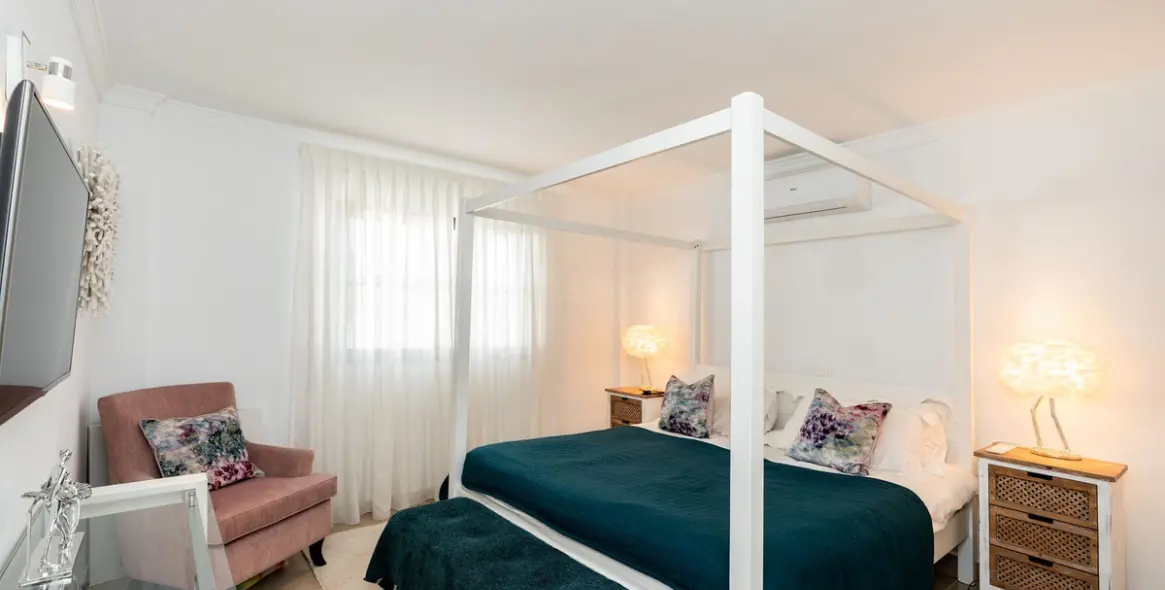 Продажа  отдельно стоящей виллы в El Paraiso 17