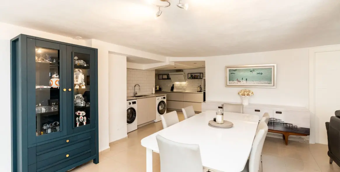 Продажа  отдельно стоящей виллы в El Paraiso 24