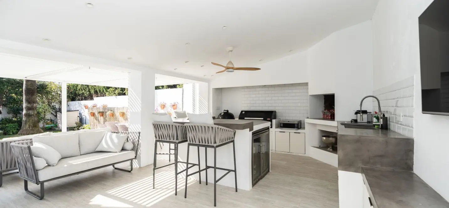 Sale of detached villa in El Paraiso 1