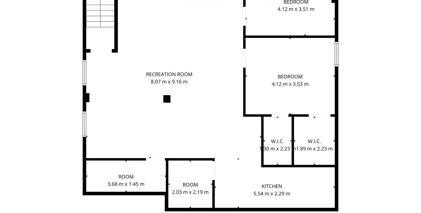 Sale of detached villa in El Paraiso 36