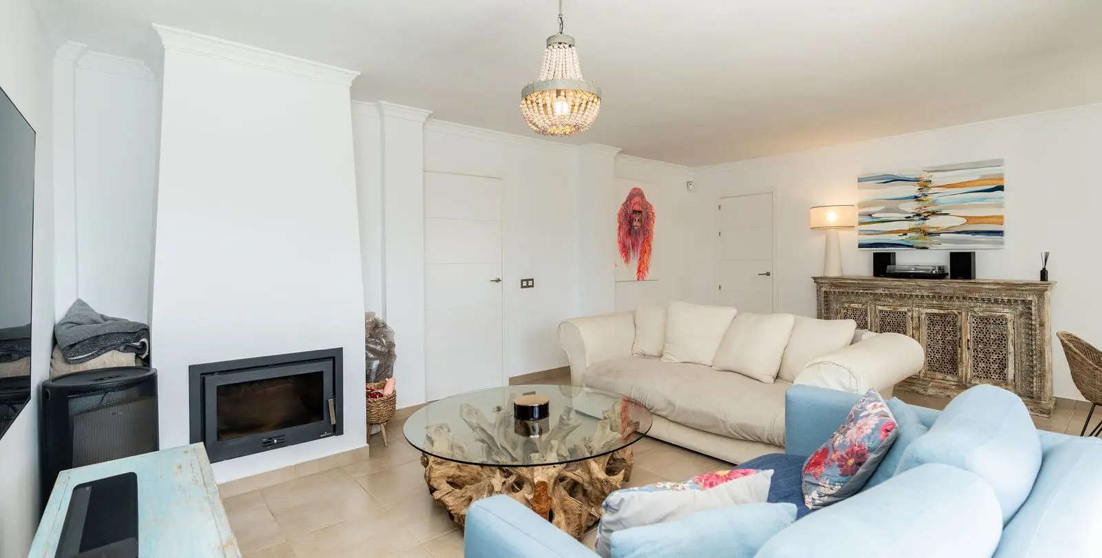 Sale of detached villa in El Paraiso 47