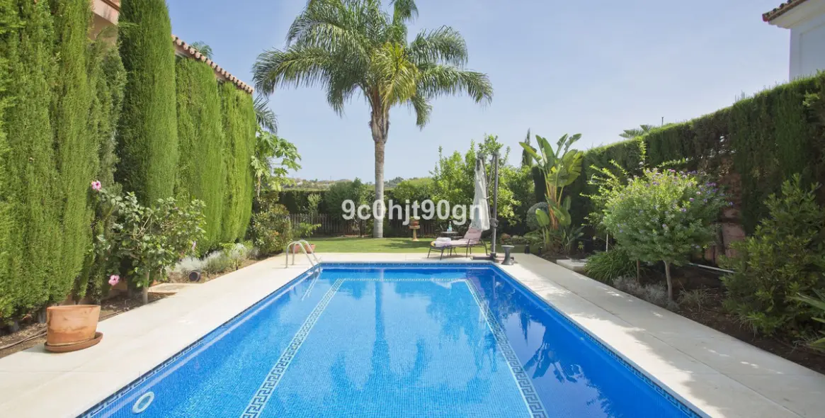 Venta de villa independiente en Elviria 6