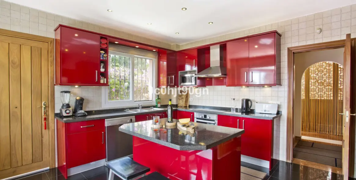 Venta de villa independiente en Elviria 11