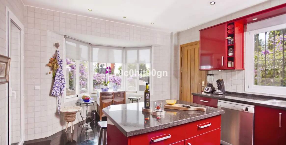 Venta de villa independiente en Elviria 12