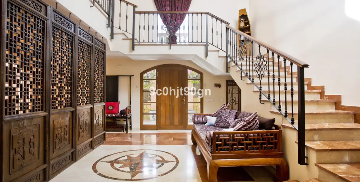 Venta de villa independiente en Elviria 13