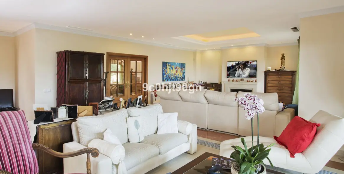 Venta de villa independiente en Elviria 15