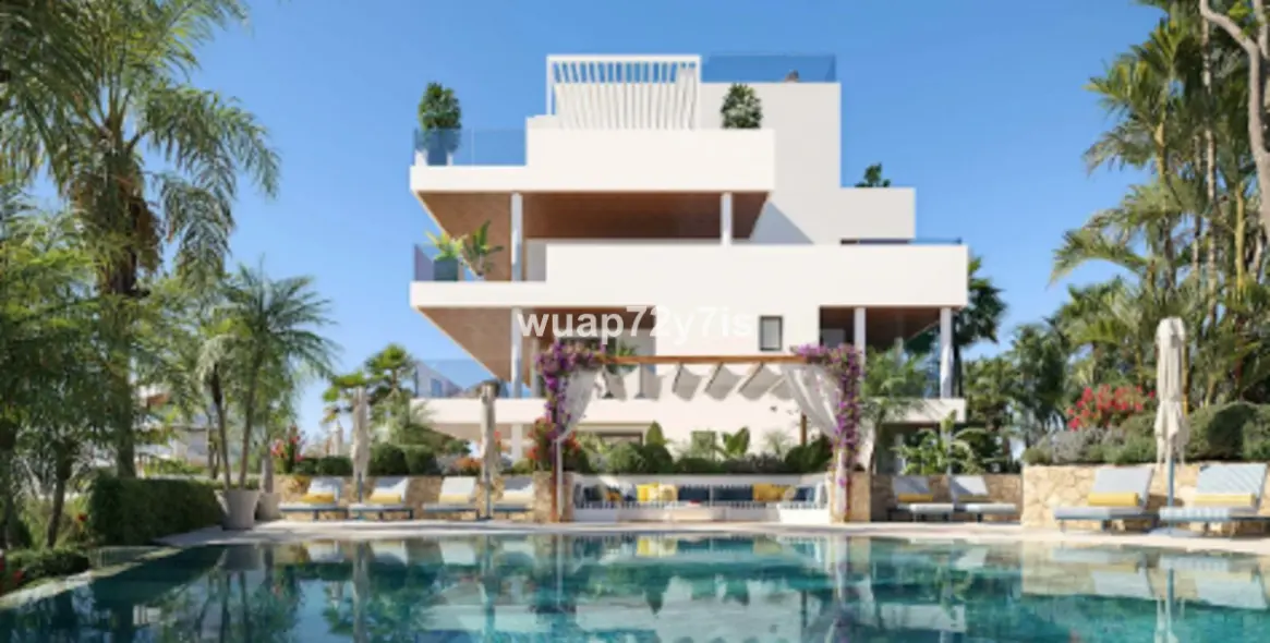 Venta de apartamento en planta media en The Golden Mile 1