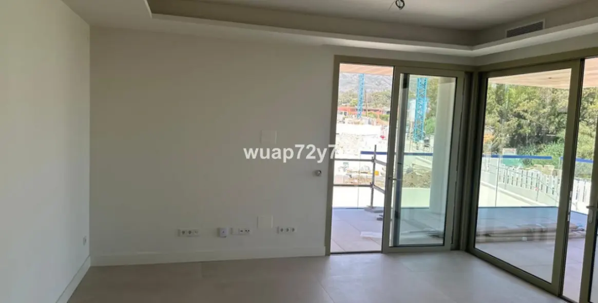 Venta de apartamento en planta media en The Golden Mile 3