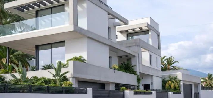 Venta de villa independiente en Nueva Andalucía 2