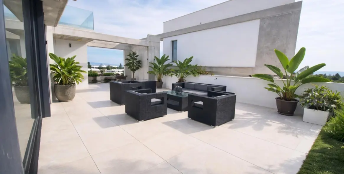 Venta de villa independiente en Nueva Andalucía 6