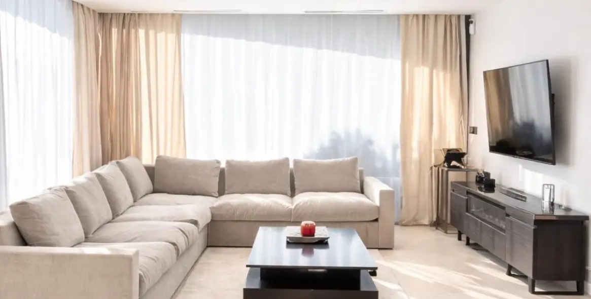 Venta de villa independiente en Nueva Andalucía 7