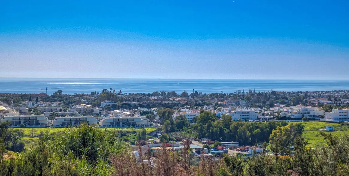 Venta de villa independiente en Nueva Andalucía 16