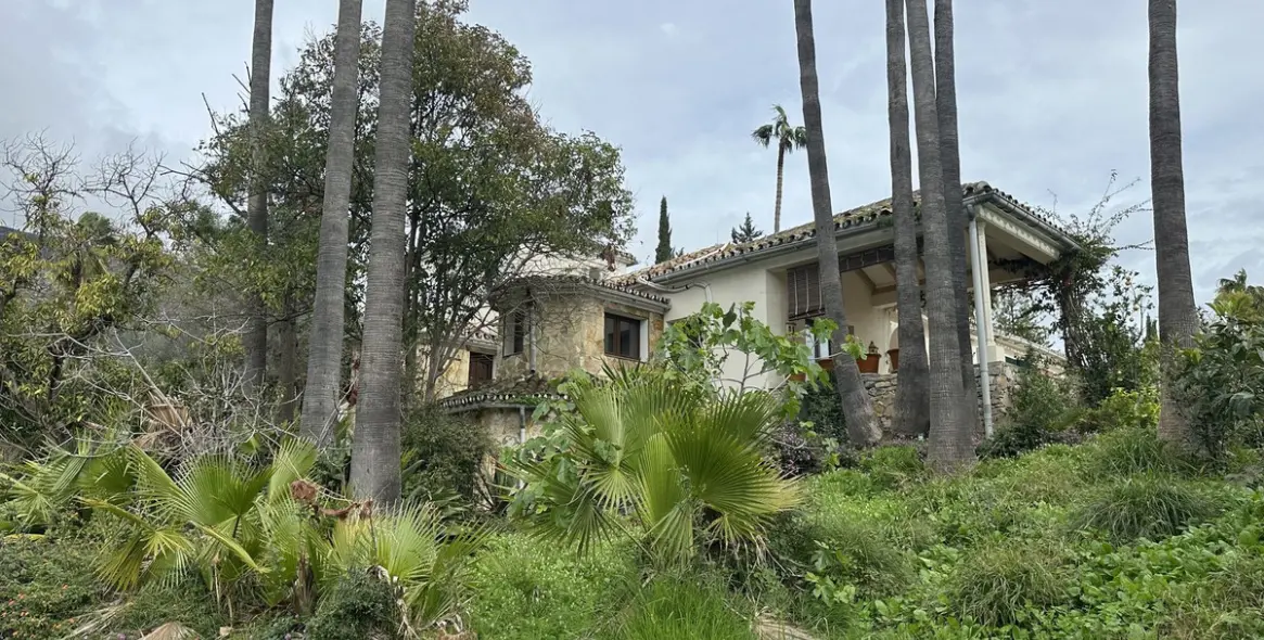 Venta de parcela residencial en Nagüeles 12