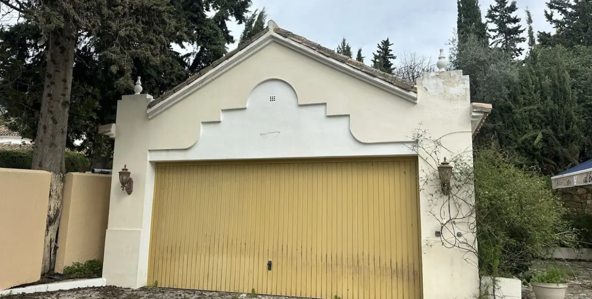 Venta de parcela residencial en Nagüeles 14