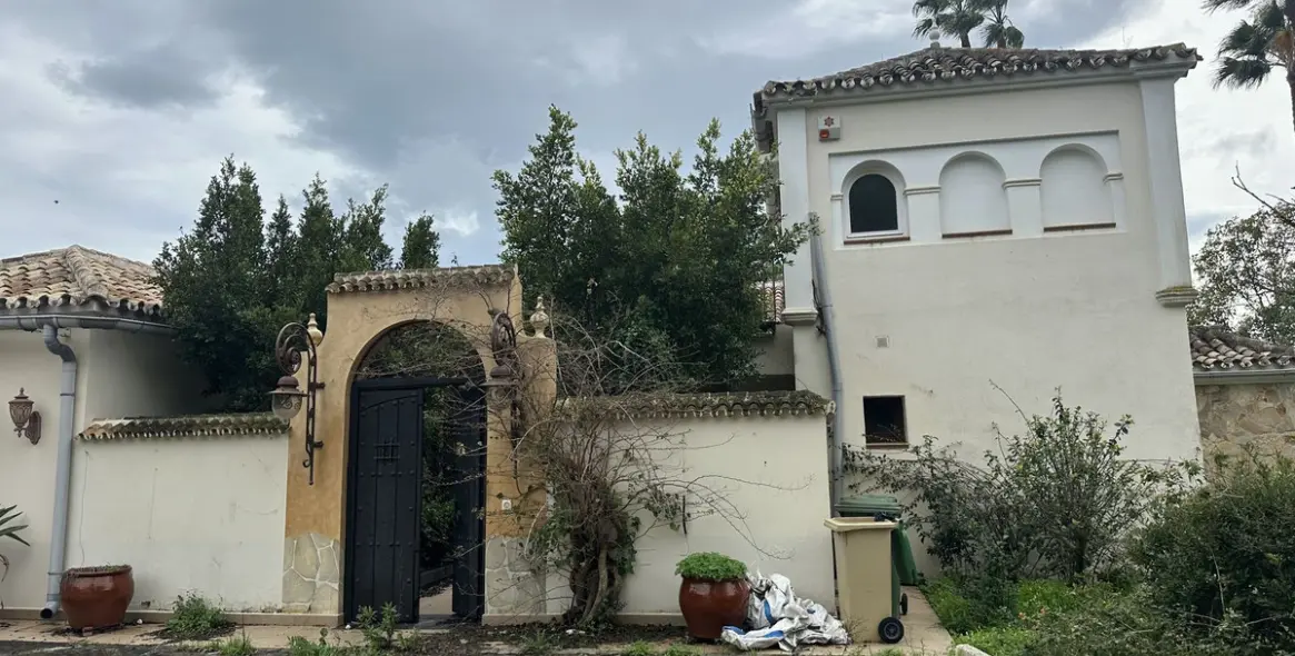 Venta de parcela residencial en Nagüeles 15