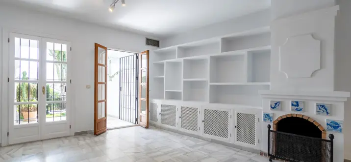 Alquiler a largo plazo de adosado en Nagüeles 1