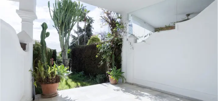 Alquiler a largo plazo de adosado en Nagüeles 4