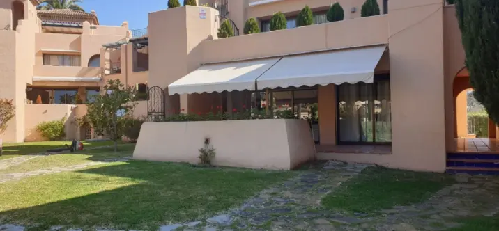 Long-term rent of ground floor apartment in El Paraiso 1