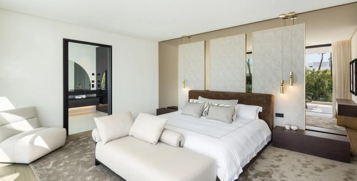 Venta de villa independiente en Nueva Andalucía 6